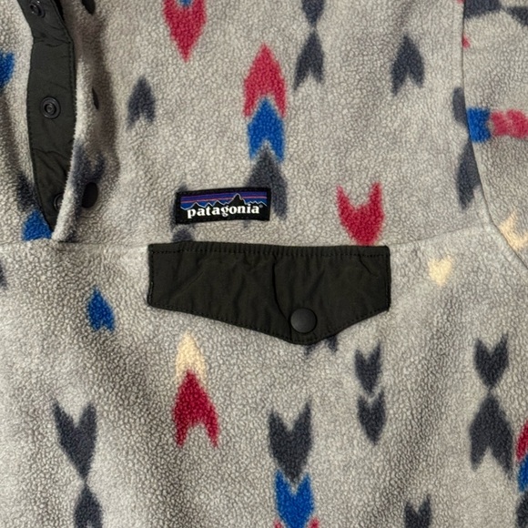 Gray Patterned Patagonia Pullover - Picture 2 of 4